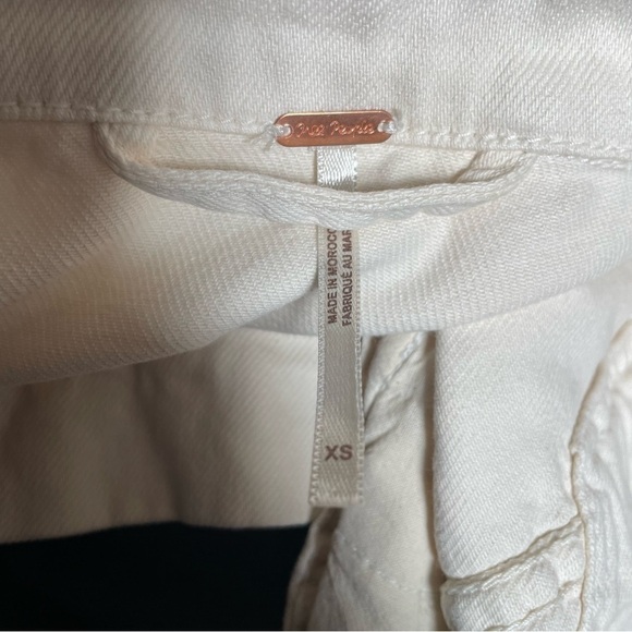Free People Ecru White Button Up Patch Sleeve Rumors Denim Jacket Size XS - Picture 8 of 11